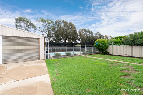 Property photo of 14 Pinaroo Drive Glenfield Park NSW 2650