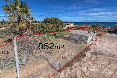 Property photo of 25 Graham Road Quinns Rocks WA 6030