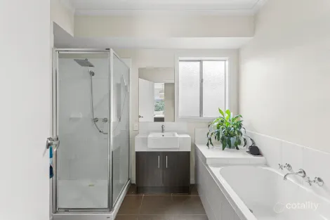 Property photo of 26/110 Bungower Road Mornington VIC 3931