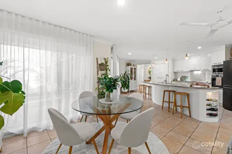 Property photo of 3 Cedarview Place Wellington Point QLD 4160