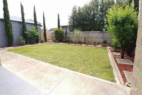 Property photo of 32 Lily Street Braybrook VIC 3019