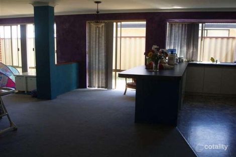 Property photo of 27 Mitra Loop Bennett Springs WA 6063