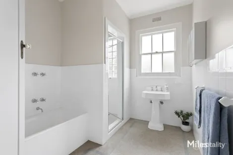 Property photo of 28 Maltravers Road Eaglemont VIC 3084