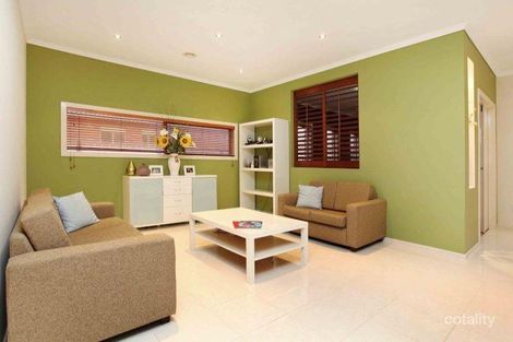Property photo of 35 Grovedale Circuit Cairnlea VIC 3023