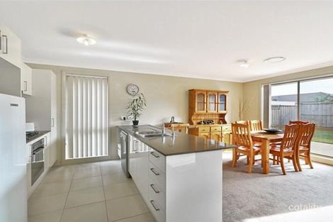 Property photo of 8 Tanner Close Spring Farm NSW 2570