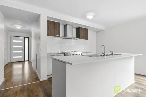 Property photo of 11 Cottle Drive Clyde VIC 3978