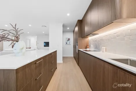107 Meadow St, Kooringal, NSW 2650