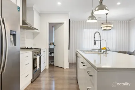 Property photo of 22 Royal York Road Winter Valley VIC 3358