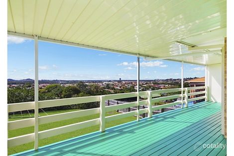 Property photo of 30 Oakland Parade Banora Point NSW 2486