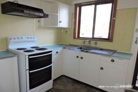 Property photo of 30 Mandoon Road Girraween NSW 2145