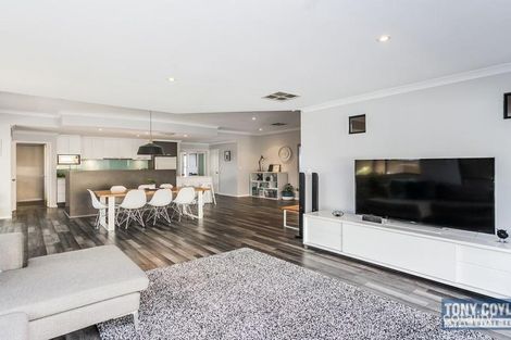 Property photo of 13 Royale Way Bibra Lake WA 6163