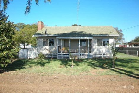 6 Yalbaroo Rd, Northam, WA 6401