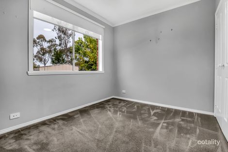 Property photo of 17 Creswick Court Roxburgh Park VIC 3064