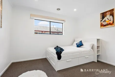 Property photo of 47 Tantallon Boulevard Beaconsfield VIC 3807