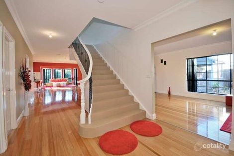 Property photo of 10 Barm Close Sydenham VIC 3037