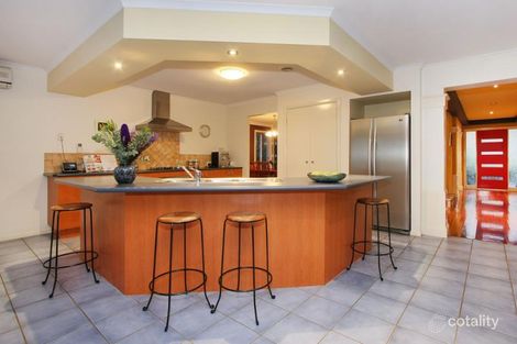 Property photo of 2 Carmella Close Chirnside Park VIC 3116