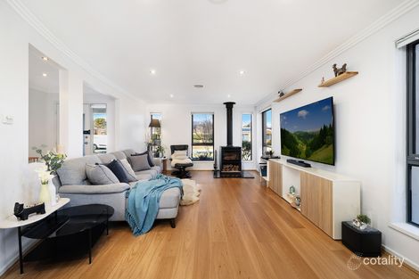 Property photo of 11 Dame Zara Street Gungahlin ACT 2912