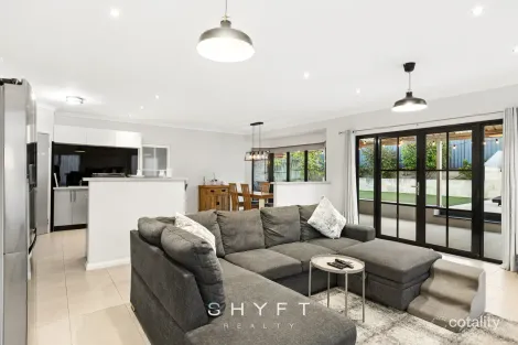 Property photo of 60 Cristobal Crescent Mindarie WA 6030