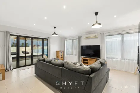 Property photo of 60 Cristobal Crescent Mindarie WA 6030