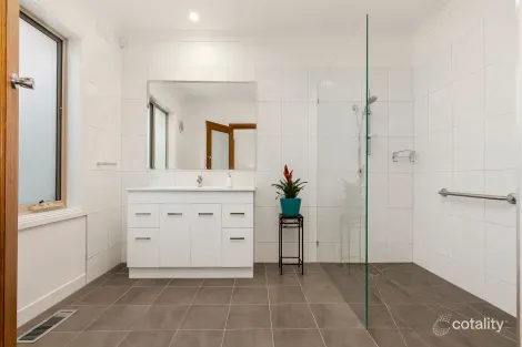 Property photo of 54 Doynton Parade Mount Waverley VIC 3149