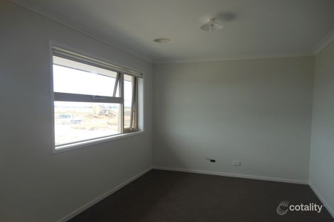 Property photo of 24 Harvard Street Cranbourne West VIC 3977