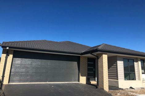 Property photo of 9 Pinebank Street Werribee VIC 3030