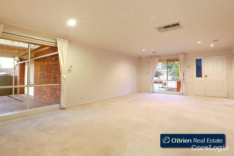 Property photo of 9 Loxford Court Narre Warren South VIC 3805