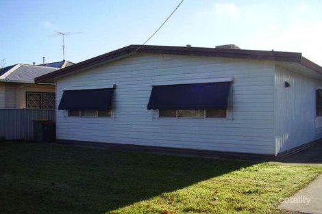 Property photo of 2 Batt Avenue Wodonga VIC 3690