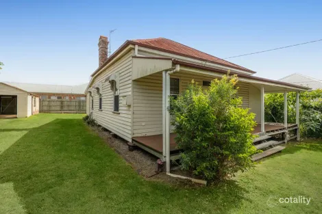 43 West St, Newtown, QLD 4350