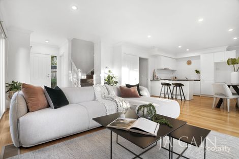 Property photo of 1/124 Highbury Road Burwood VIC 3125