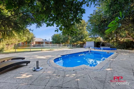 32 Cloister Ave, Manning, WA 6152