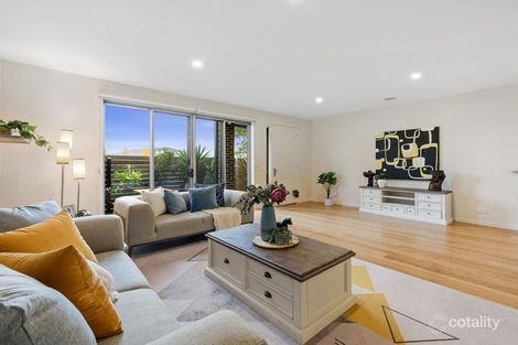 Property photo of 119 Bunjil Way Knoxfield VIC 3180