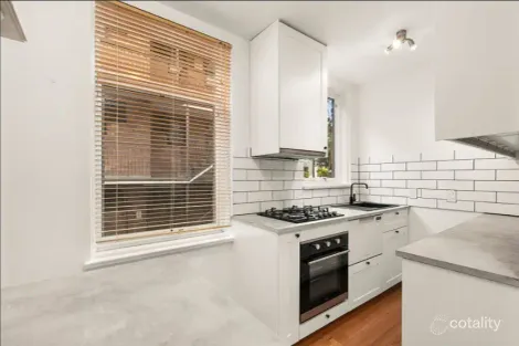 26/25 Robe St, St Kilda, VIC 3182