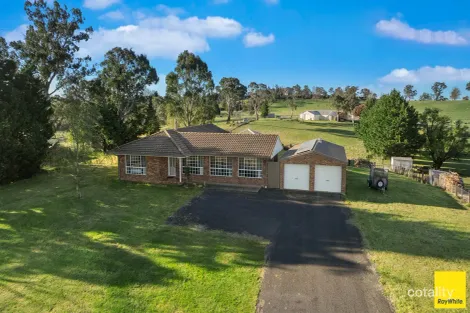 11 Elm St, Guyra, NSW 2365