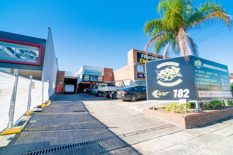 182 Taren Point Rd, Caringbah, NSW 2229