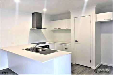 Property photo of 11 Irvine Place Hillcrest QLD 4118