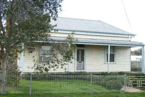 8 Adams St, St Arnaud, VIC 3478