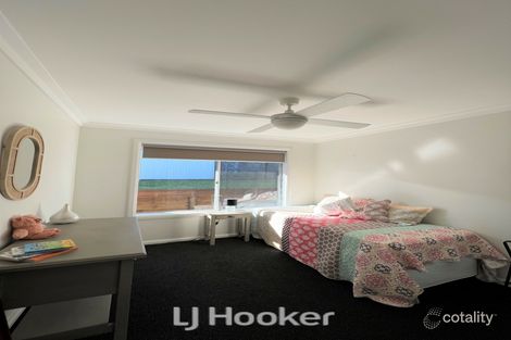 Property photo of 18 Barber Close Tallwoods Village NSW 2430