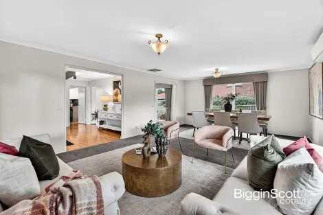 9 Larool Cl, Doncaster East, VIC 3109