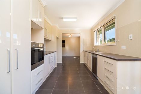 Property photo of 24 Western View Drive West Albury NSW 2640