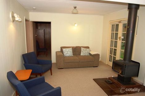 Property photo of 6 Hemley Court Halls Gap VIC 3381