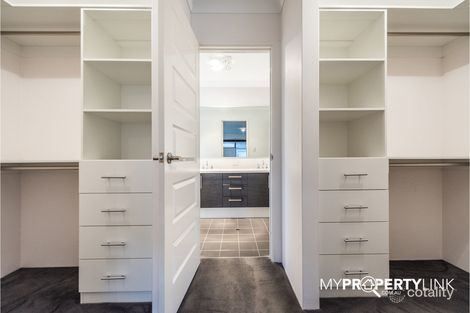 Property photo of 18 Belfry Way Wattle Grove WA 6107