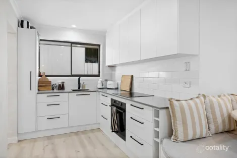 Property photo of 1/10 Twenty First Avenue Palm Beach QLD 4221