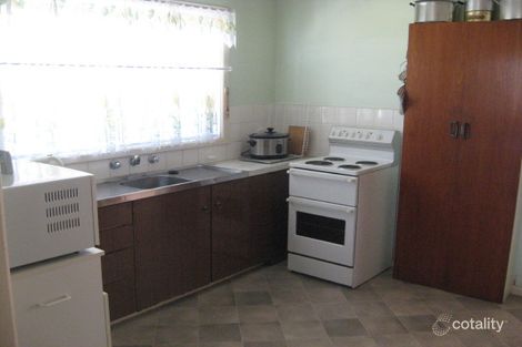 Property photo of 2 Lachlan Close Young NSW 2594