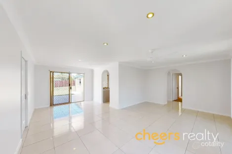 Property photo of 56 Bannockburn Crescent Parkinson QLD 4115