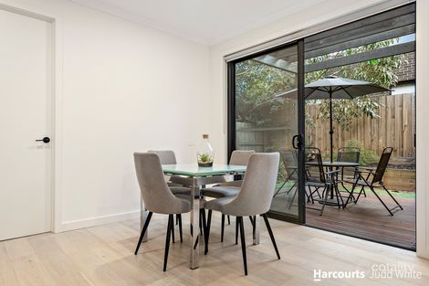 Property photo of 2/316 Highbury Road Mount Waverley VIC 3149