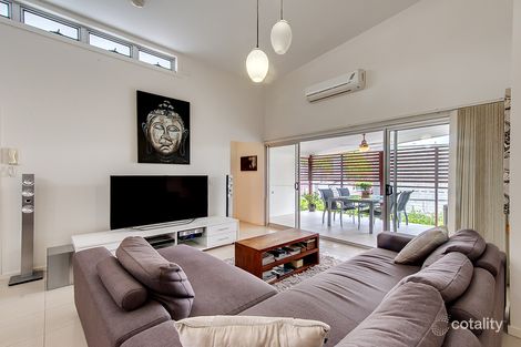 Property photo of 3/617-619 Logan Road Greenslopes QLD 4120