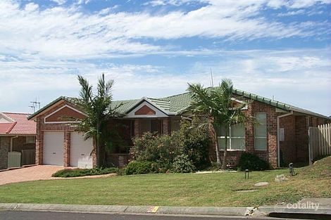 18 Abel Tasman Dr, Lake Cathie, NSW 2445