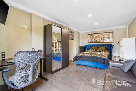 Property photo of 2/252 Hogans Road Hoppers Crossing VIC 3029