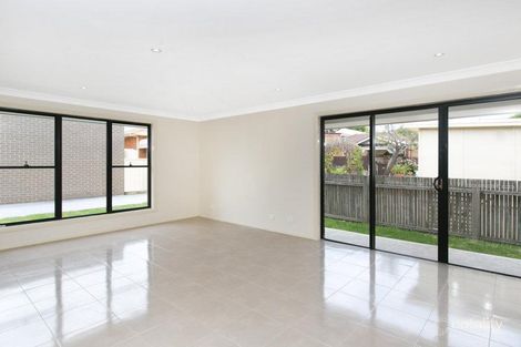 Property photo of 2/67 Kingston Street Oak Flats NSW 2529